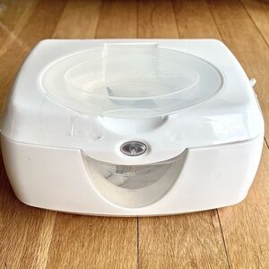 Munchkin White Wipe Dispenser